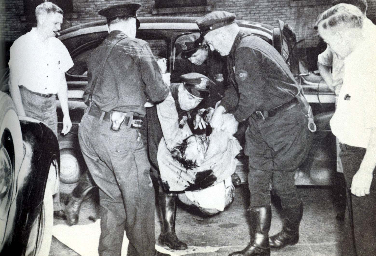 Detroit_riot_1943_-_Dr._De_Horatiis.jpg