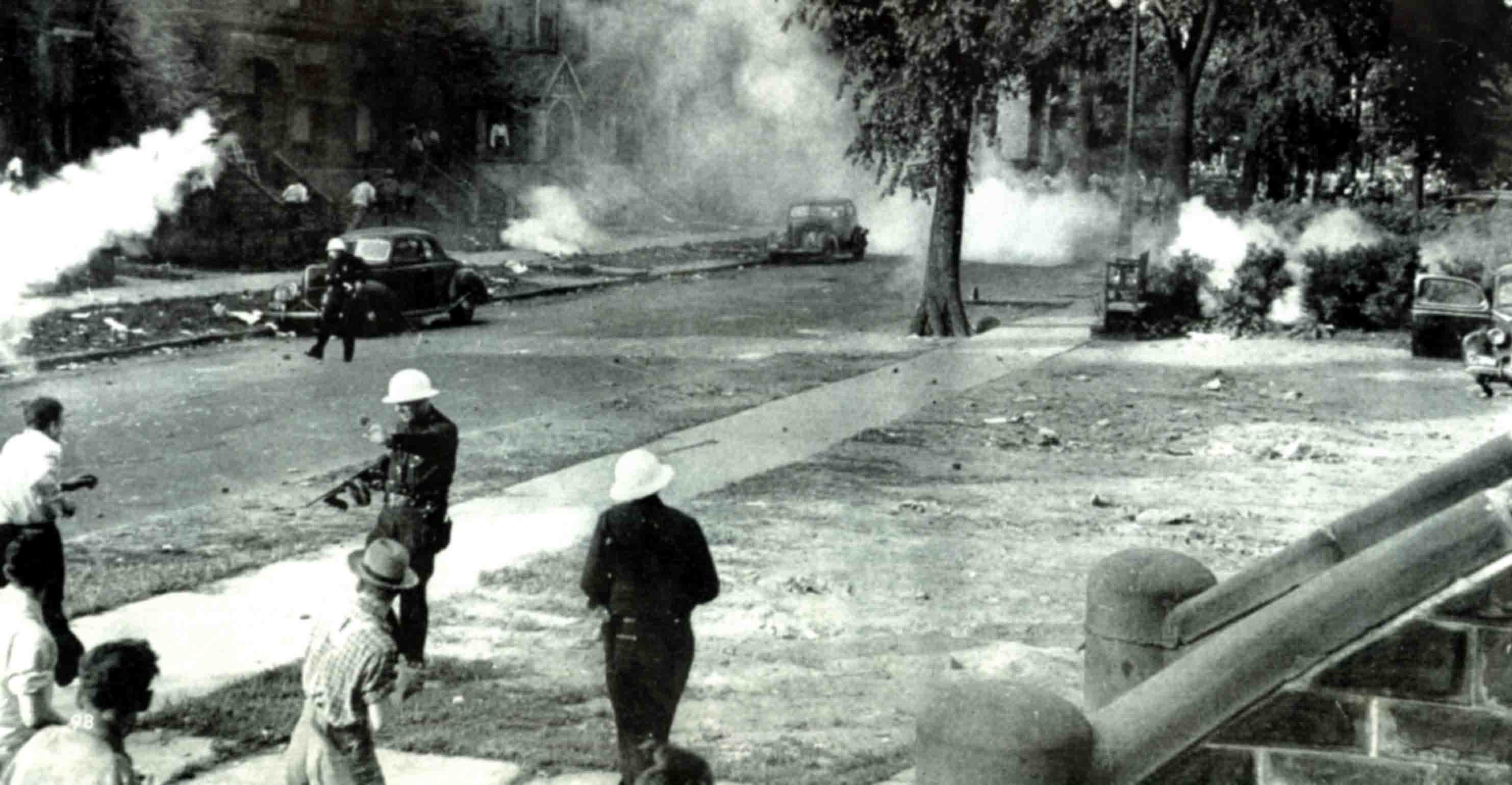 Detroit riot 1943; Police; tear gas