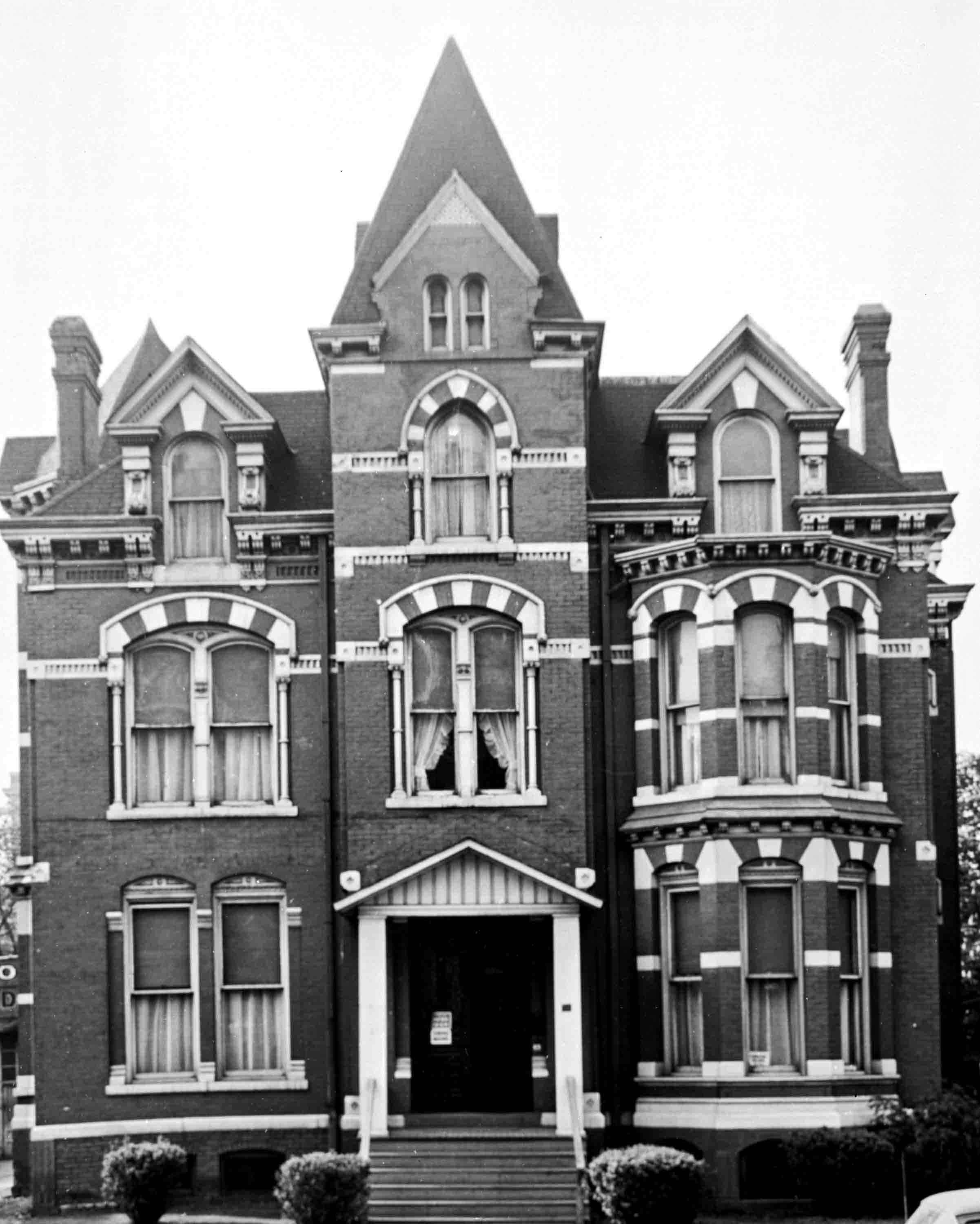 Lucien Moore mansion, Detroit